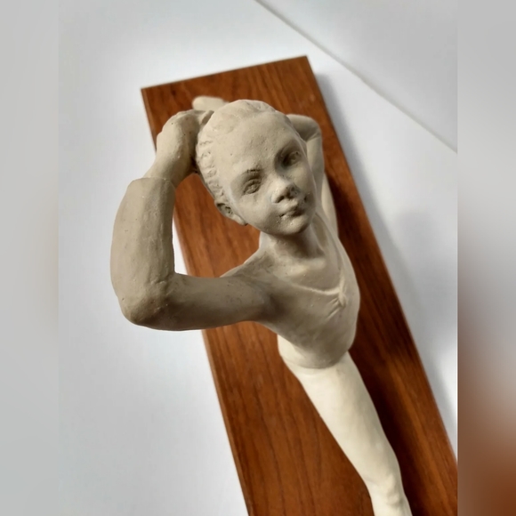 Vintage 70s Austin Productions Ballet Girl Statue Ceramic figurine 1978 dance - Picture 6 of 11